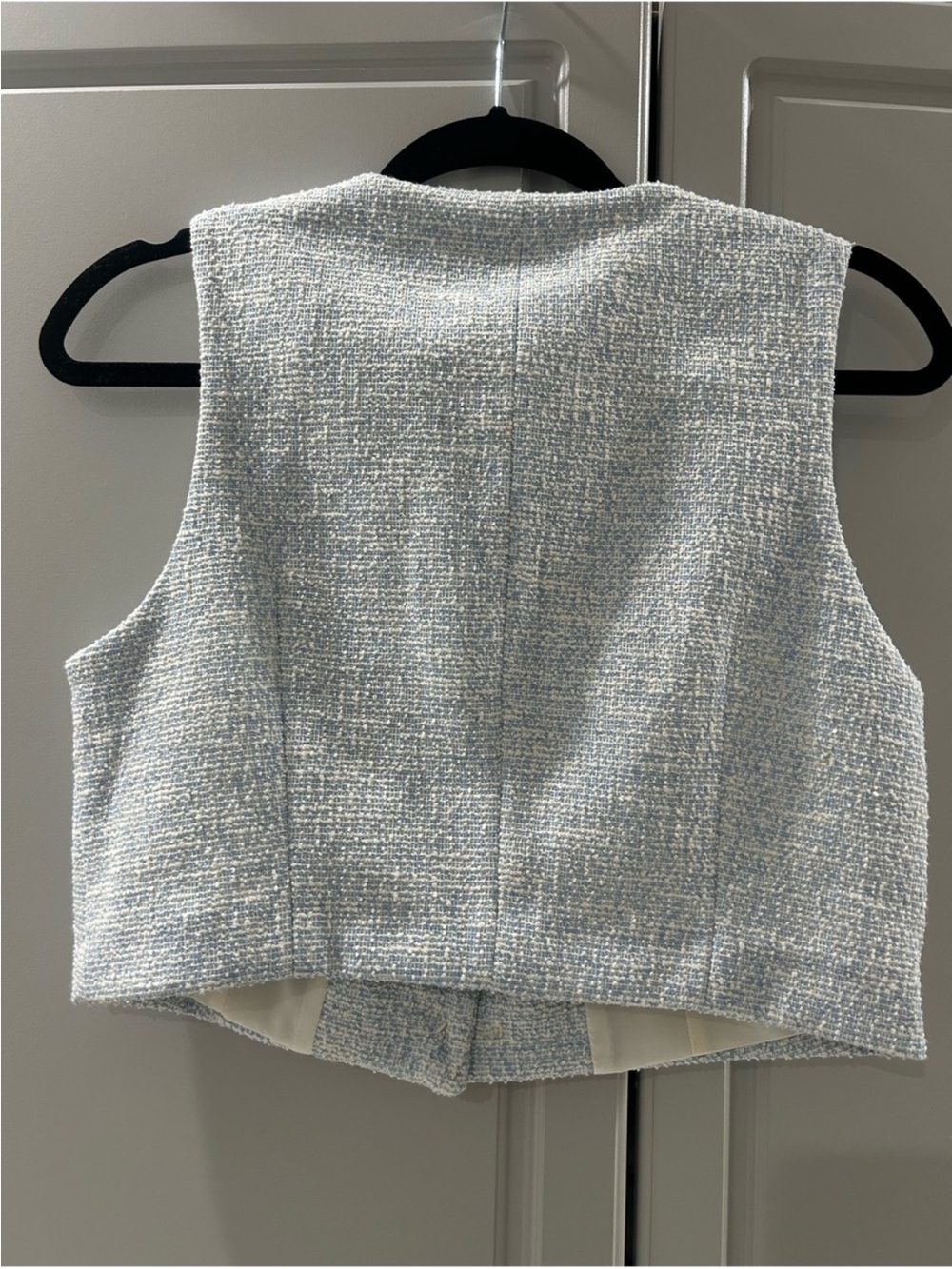 NWT Zara Light Blue Tweed Sleeveless Crop Top with Gold Buttons - Picture 2 of 7